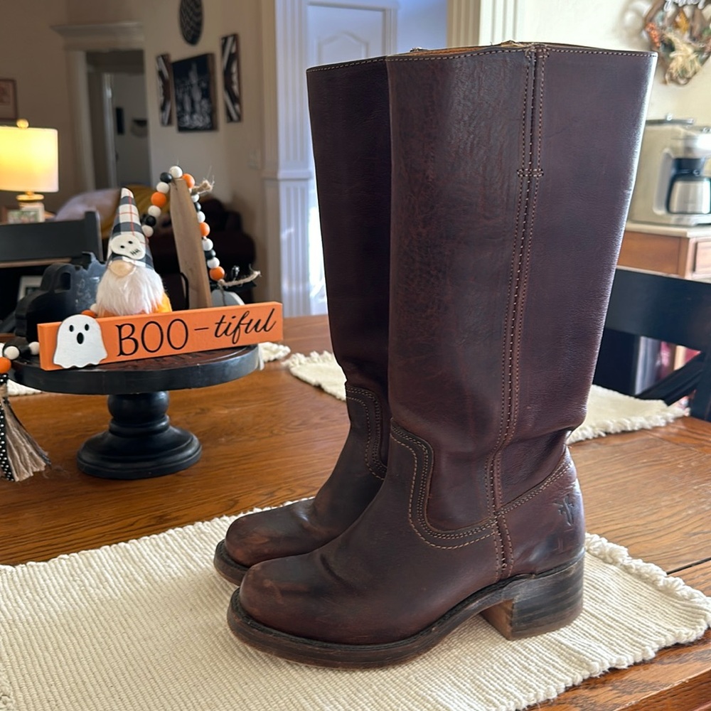 Frye Campus 14L